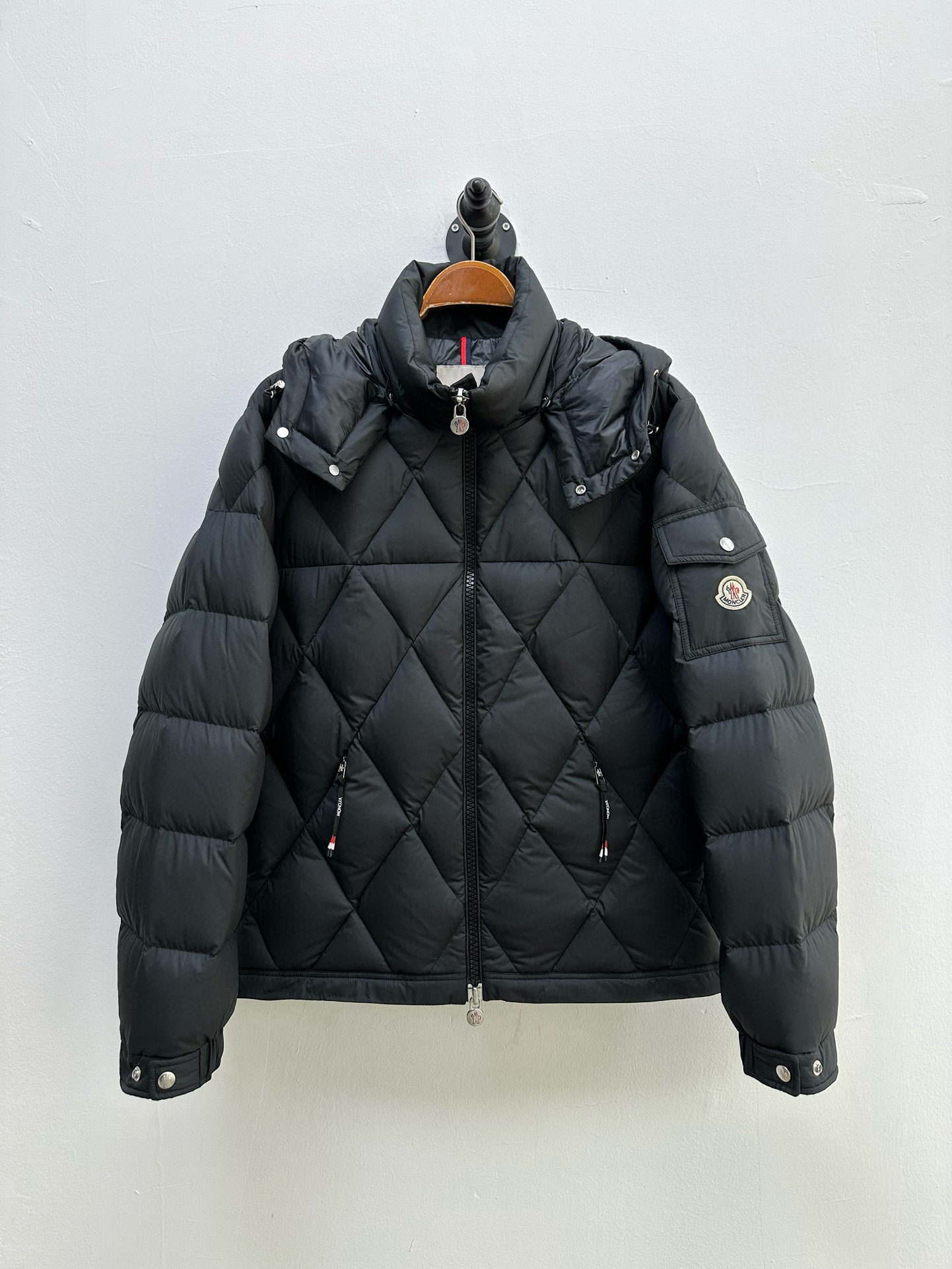 Moncler Jacket – CJKT1750