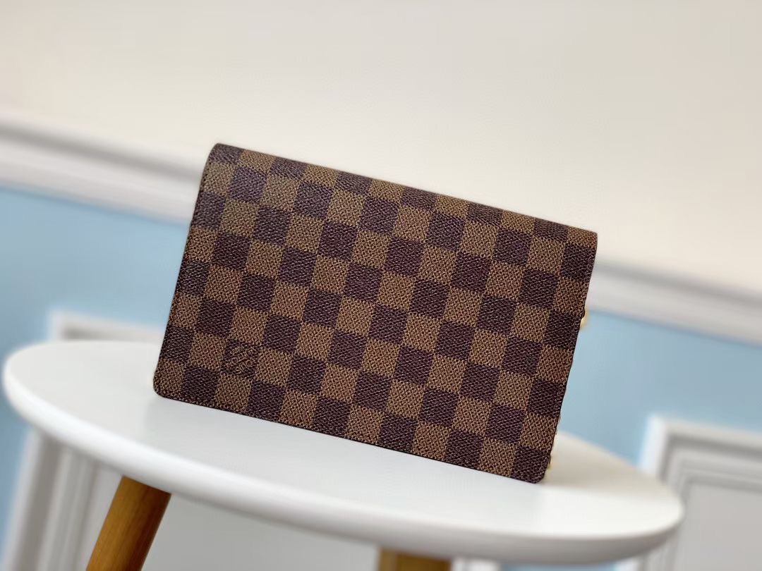 Louis Vuitton Shoulder Bag – LVSH1024