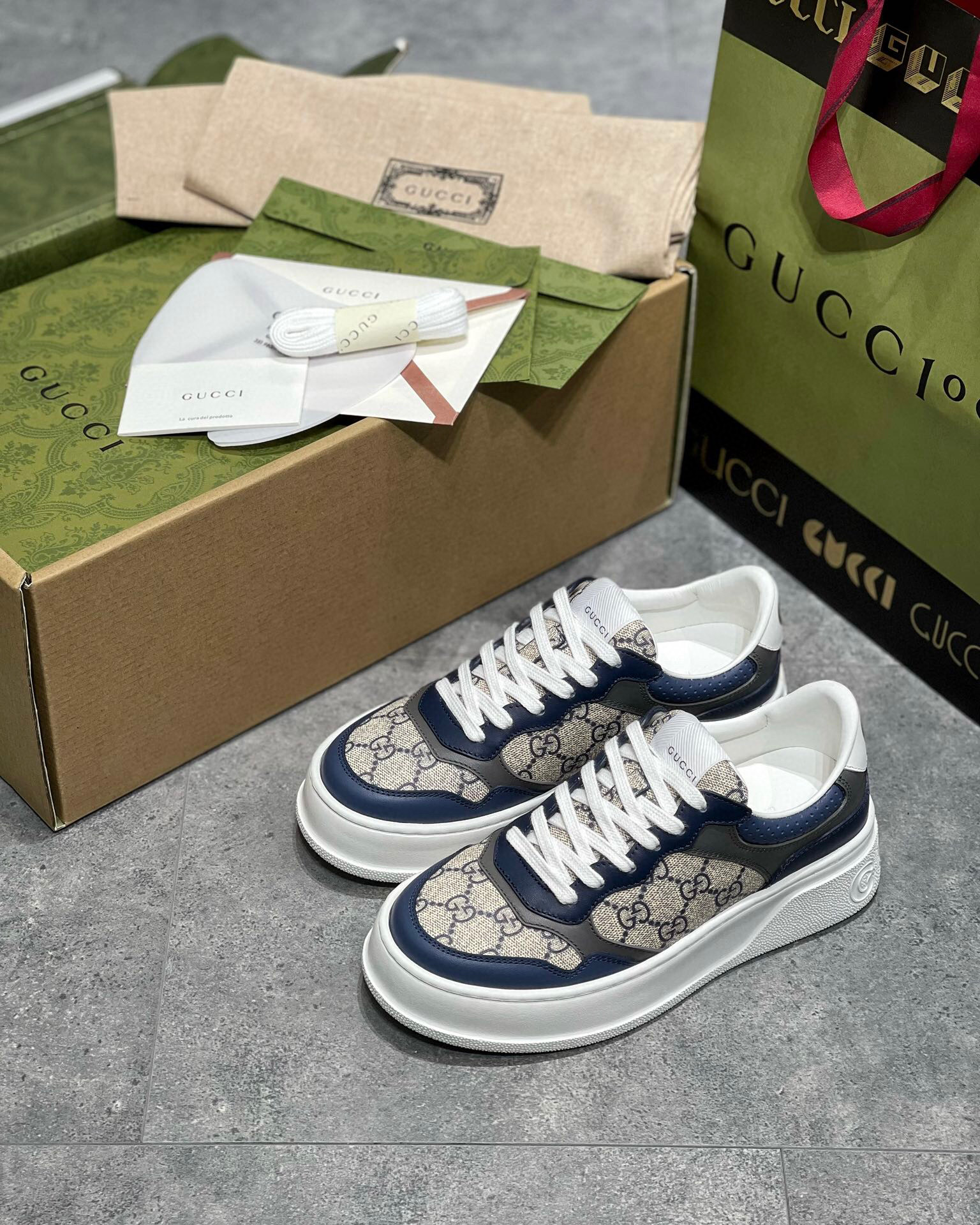 Gucci Sneaker – GUCC1074