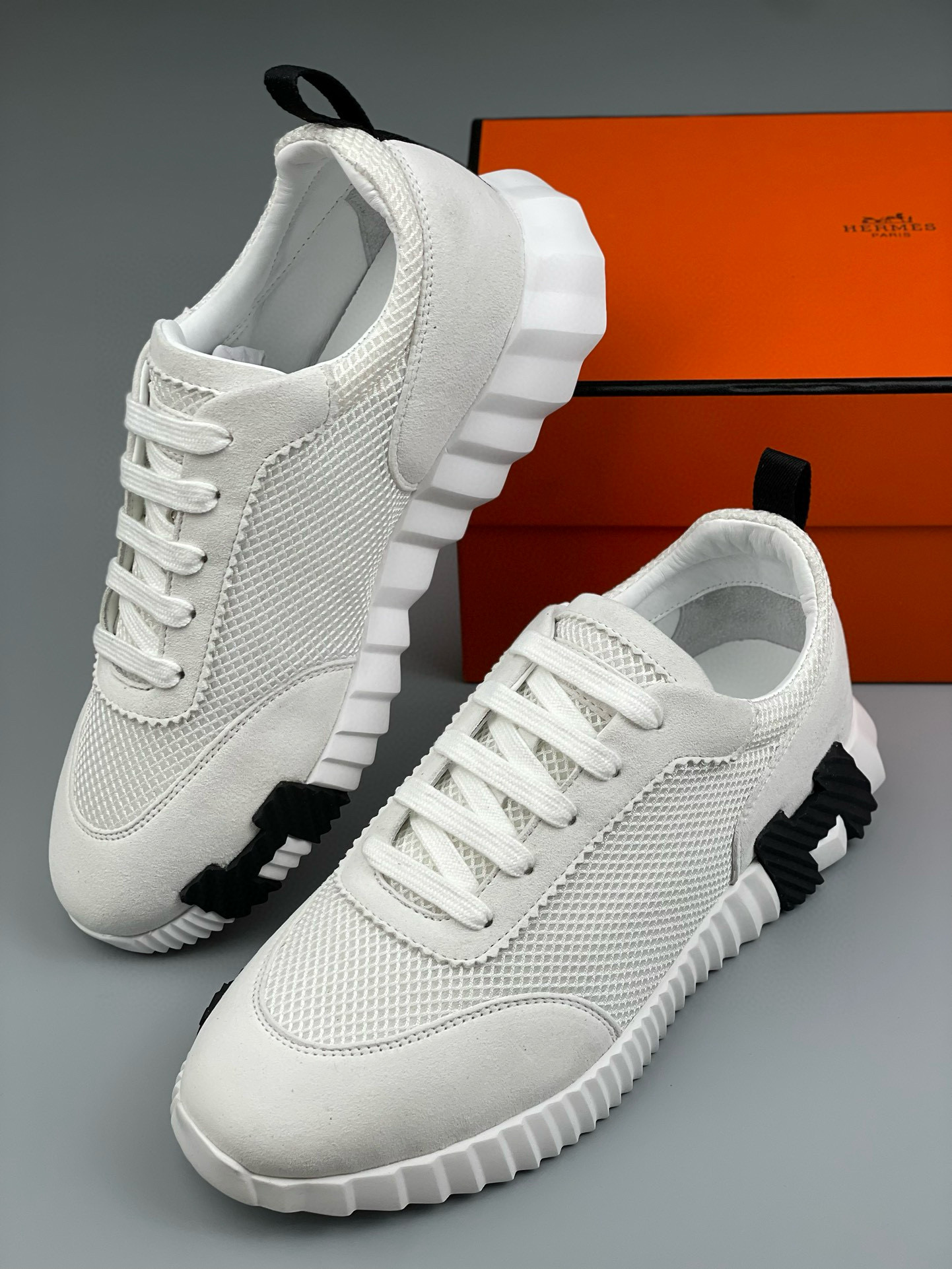 Hermes Sneaker – HRMS1020