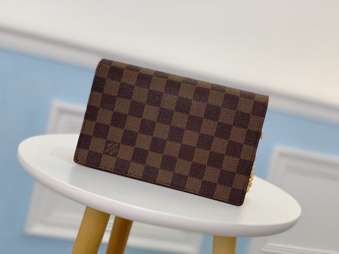 Louis Vuitton Shoulder Bag – LVSH1021