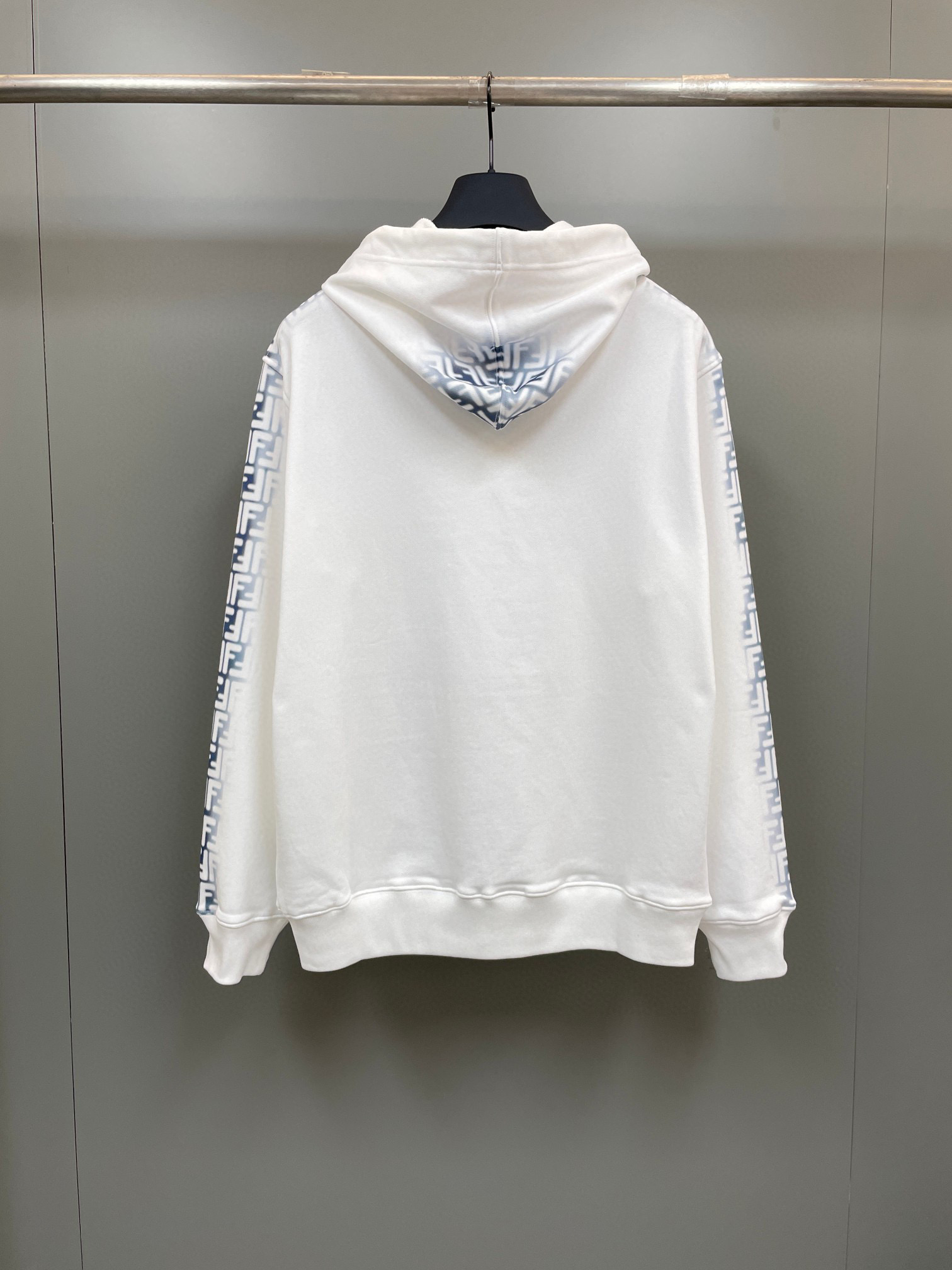 Fendi Hoodie – SWHO1901