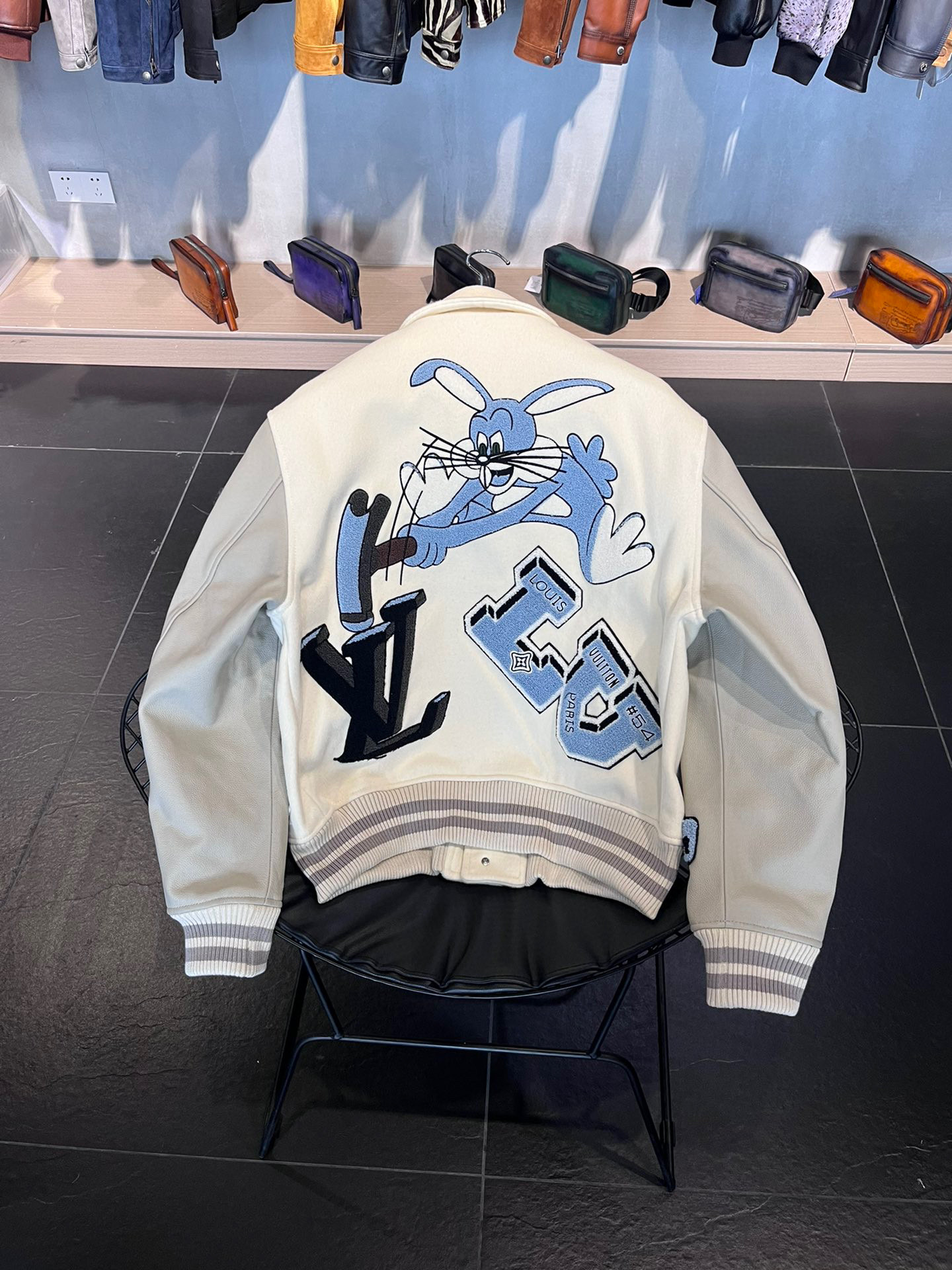 Louis Vuitton Jacket – CJKT01142