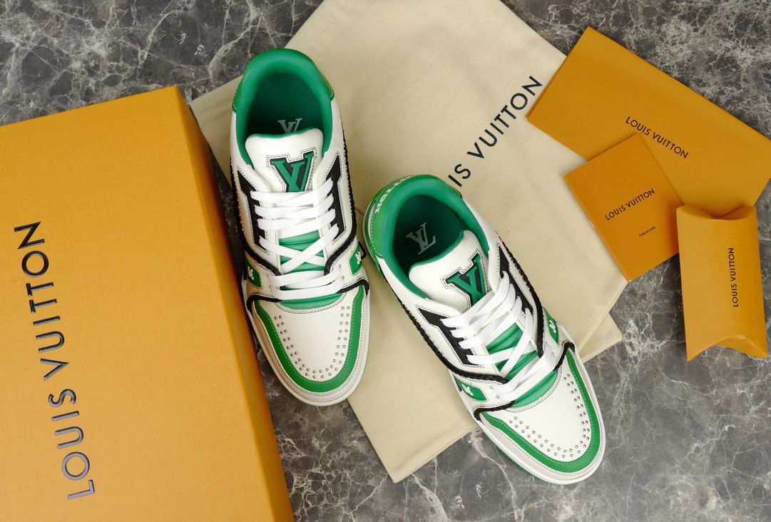 Louis Vuitton Sneaker – LSVT1372