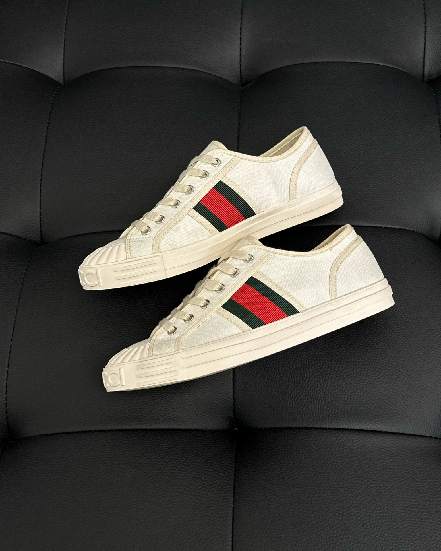 Gucci Sneaker – GUCC1186