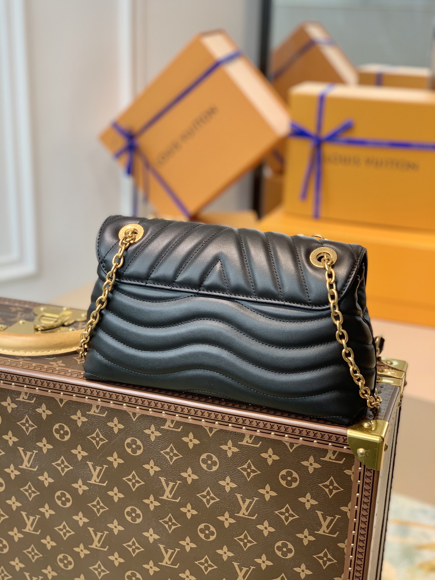 Louis Vuitton Shoulder Bag – LVSH1144