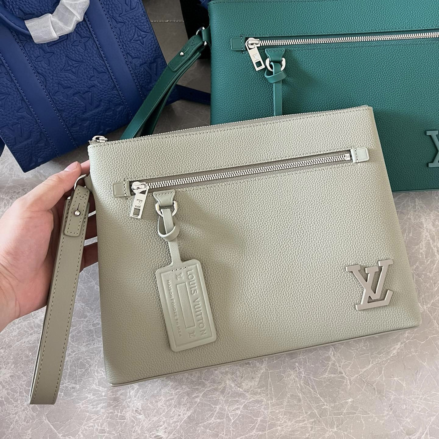 Louis Vuitton Pouch – BHPH1041