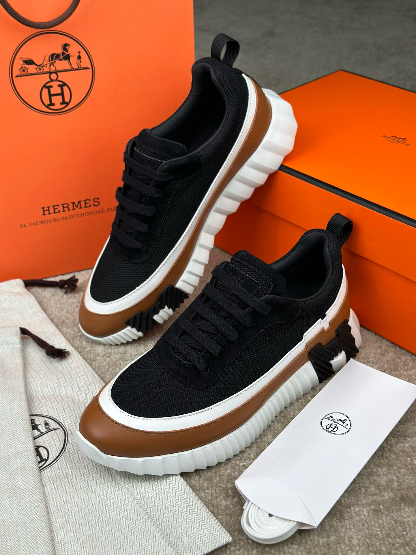 Hermes Sneaker – HRMS1038