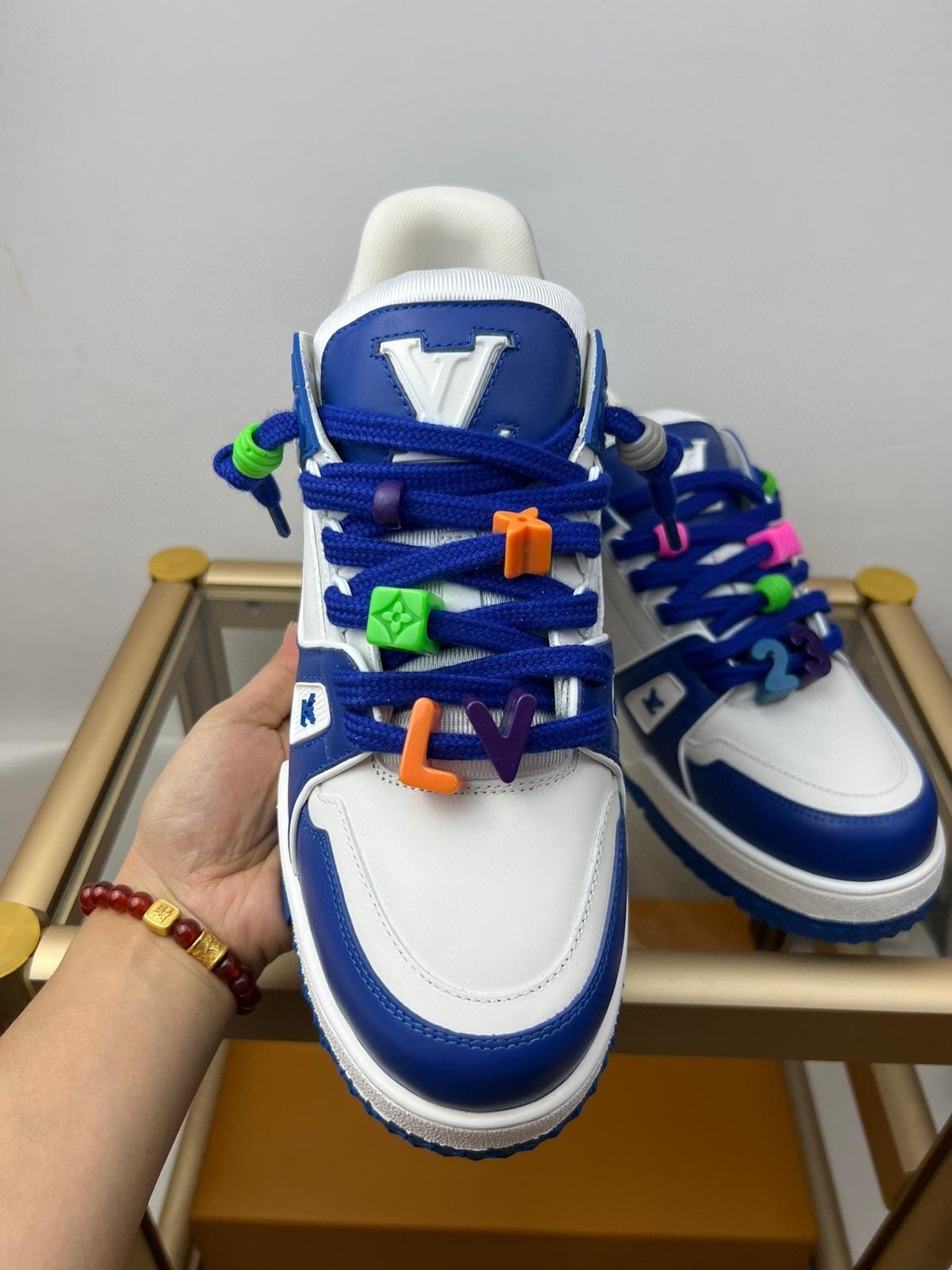 Louis Vuitton Sneaker – LSVT1242