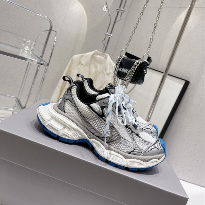 3XL Sneaker – BLNC1135