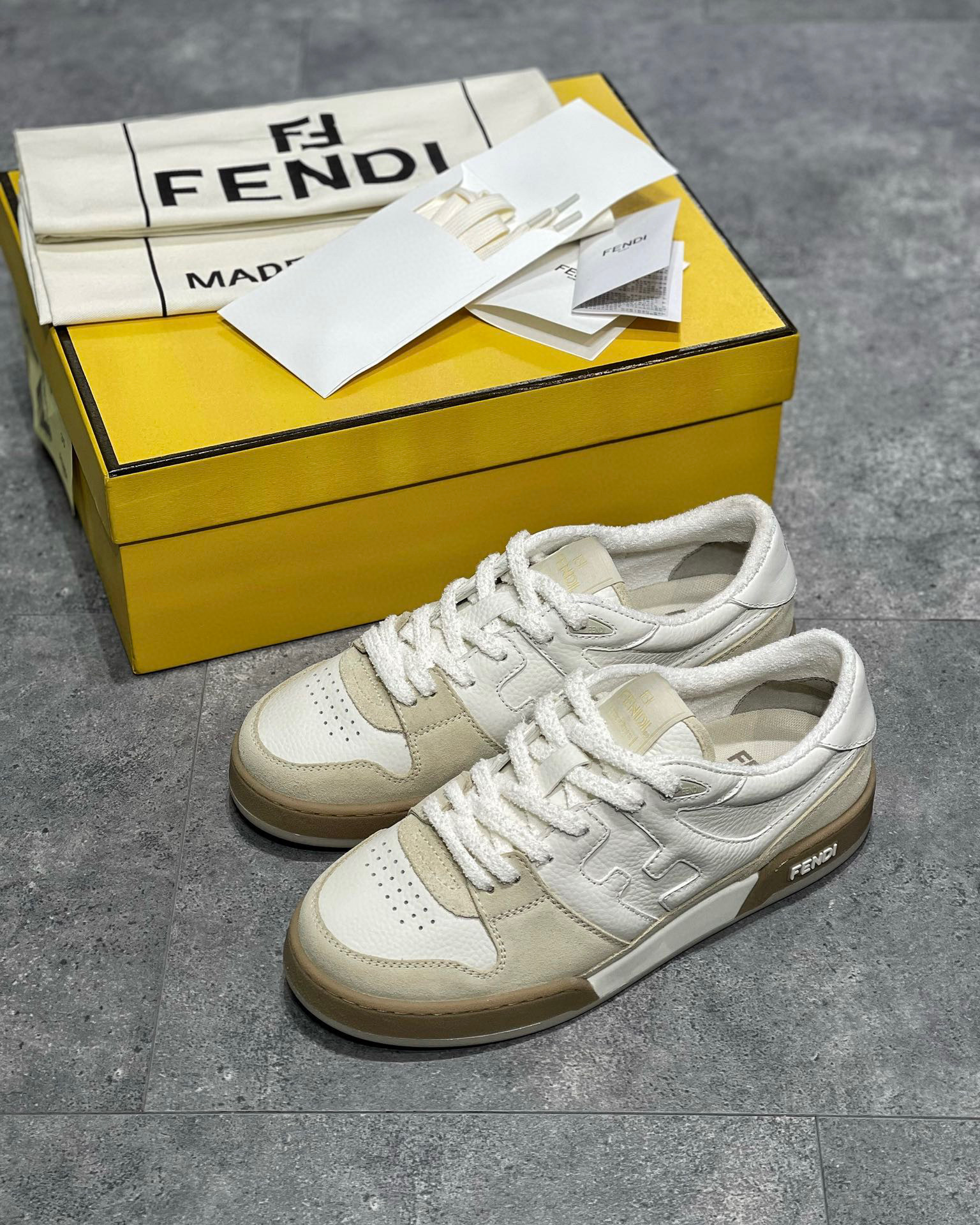 Fendi Sneaker – FEND1060