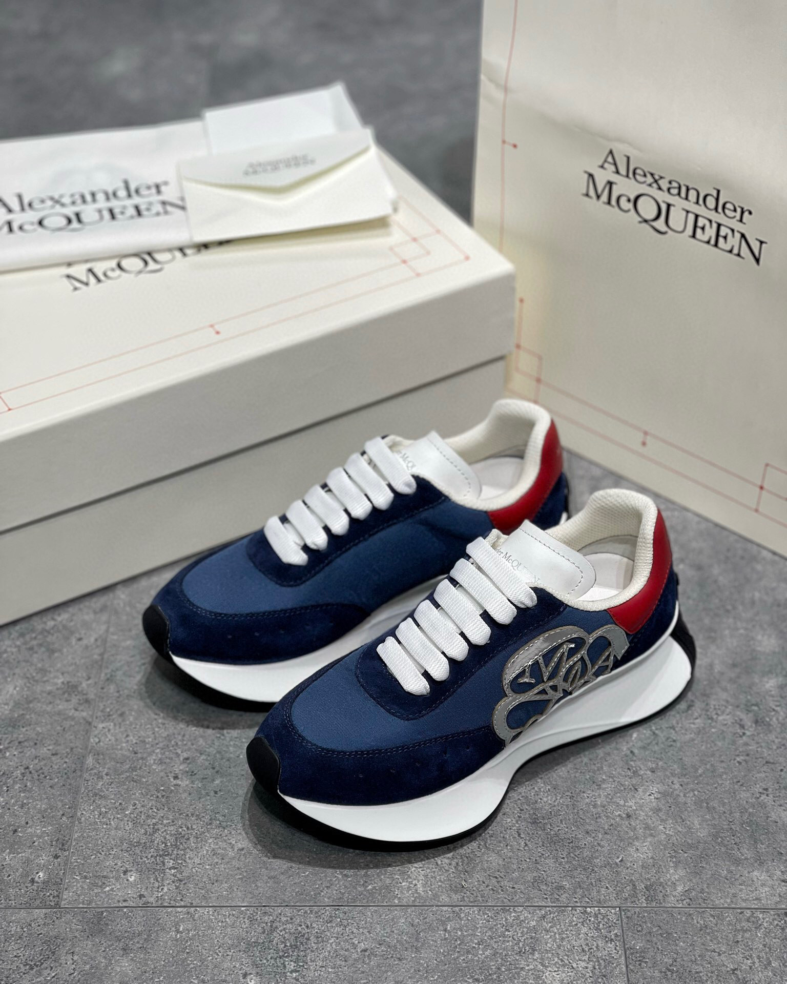Alexander McQueen Sneaker – AMCQ1045