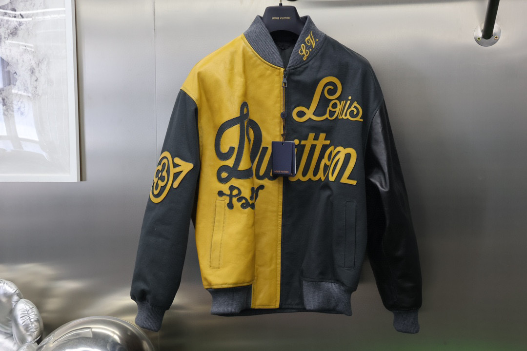 Louis Vuitton Leather Jacket – CJKT1297