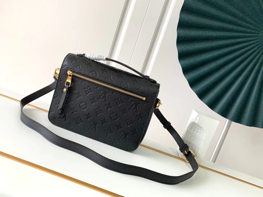 Louis Vuitton Shoulder Bag – LVSH1205