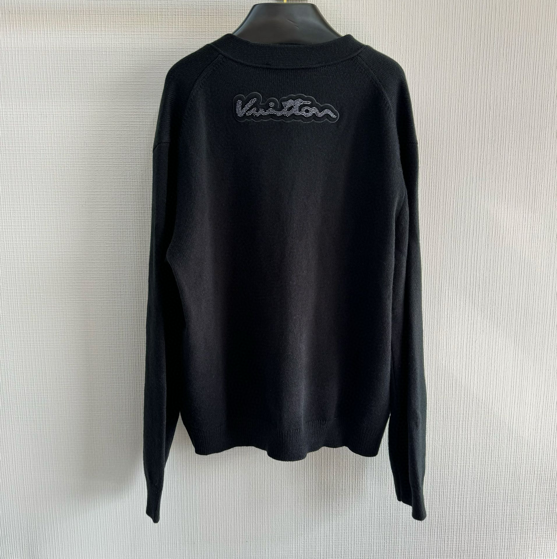 Louis Vuitton Sweater – SWHO2176