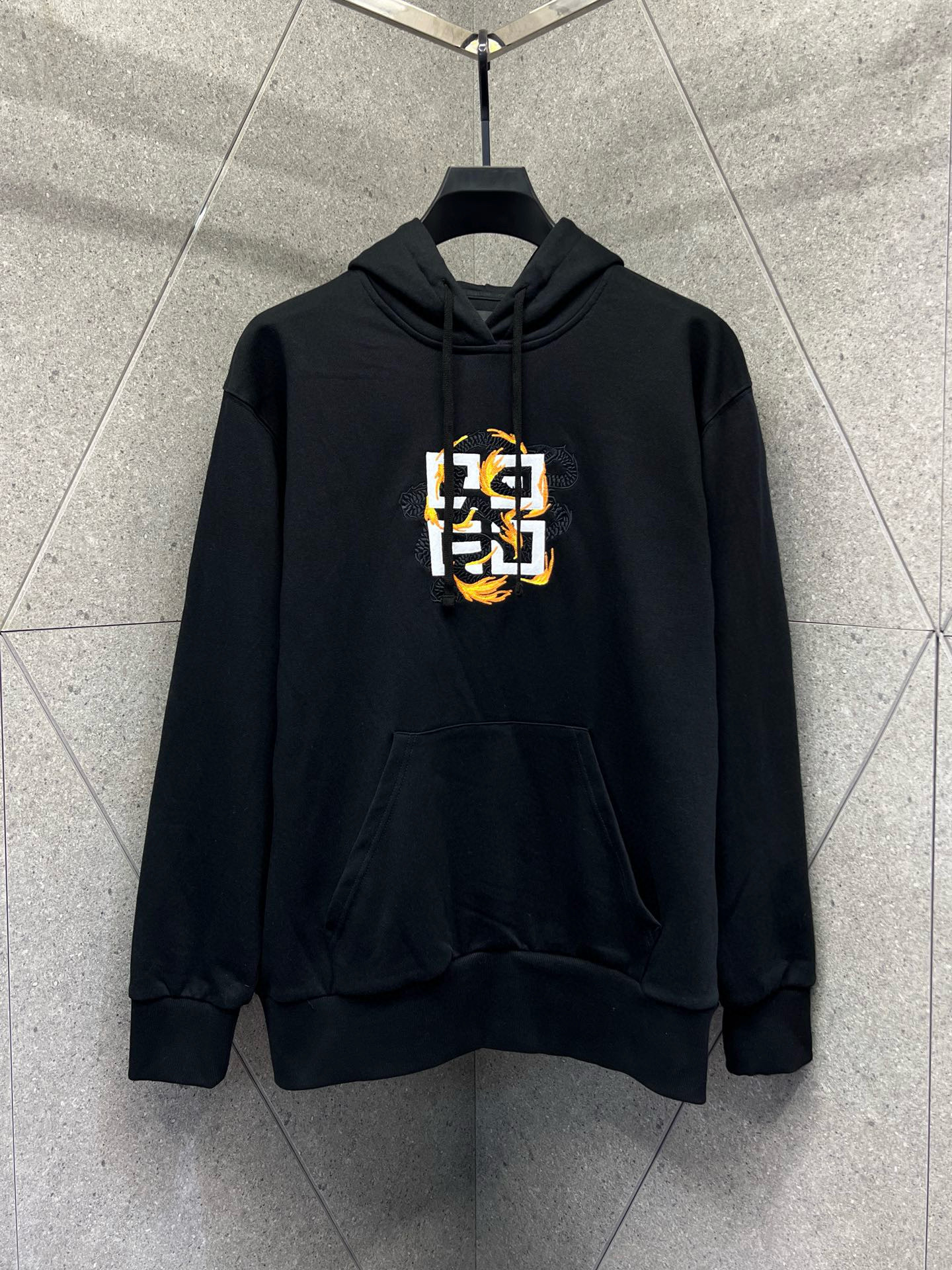 Givenchy Hoodie – SWHO2443
