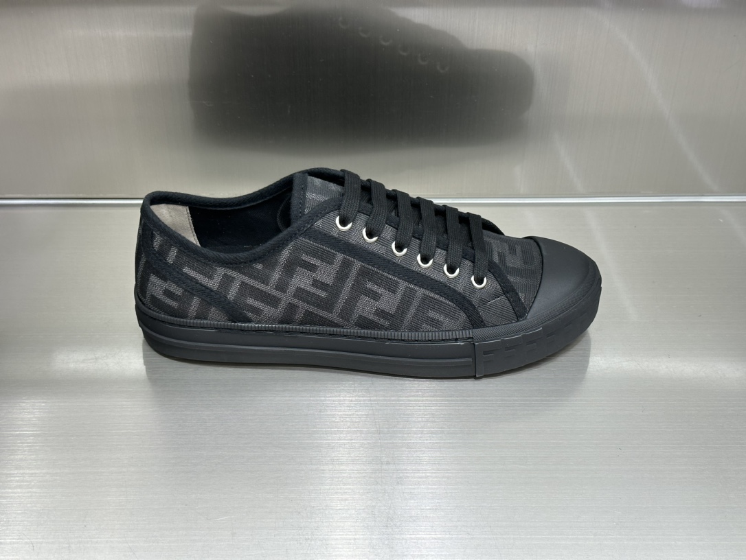 Fendi Sneaker – FEND1078