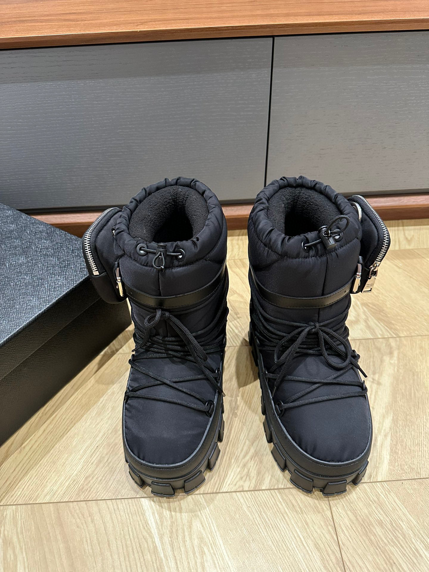 Prada Bots – WPRD1026