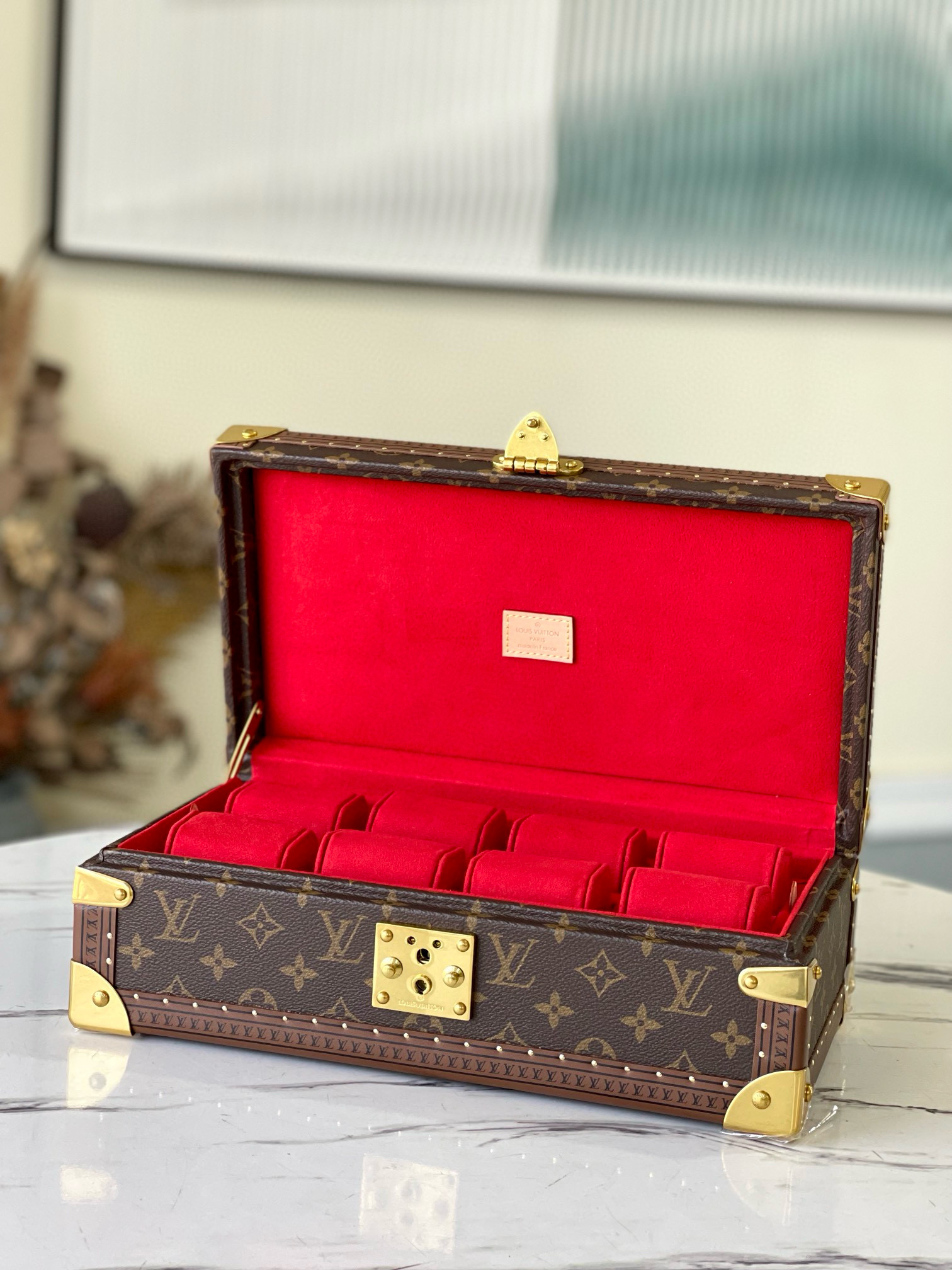 Louis Vuitton Trunk – BGOT1005