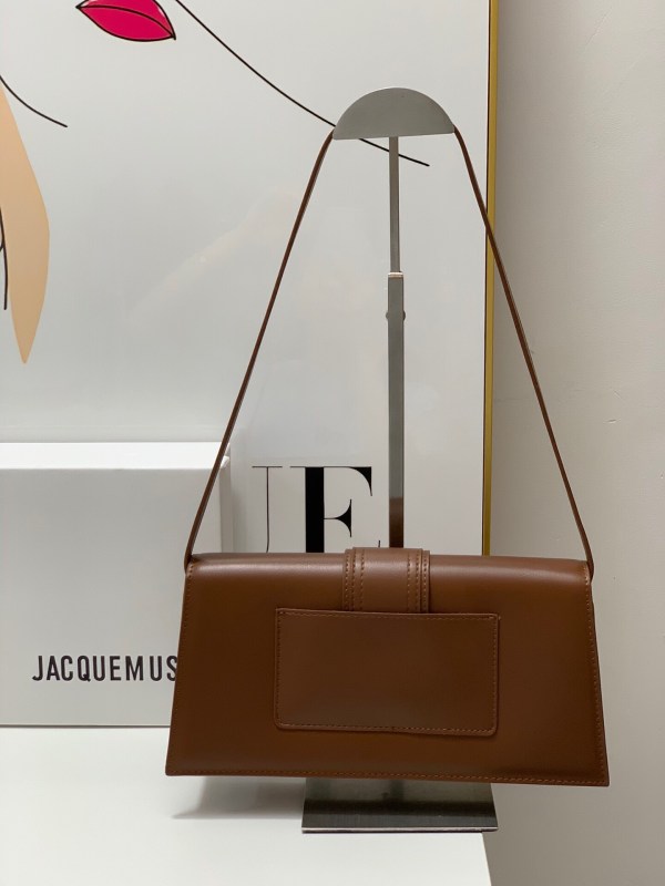Jacquemus Medium Bag – JACQ1028