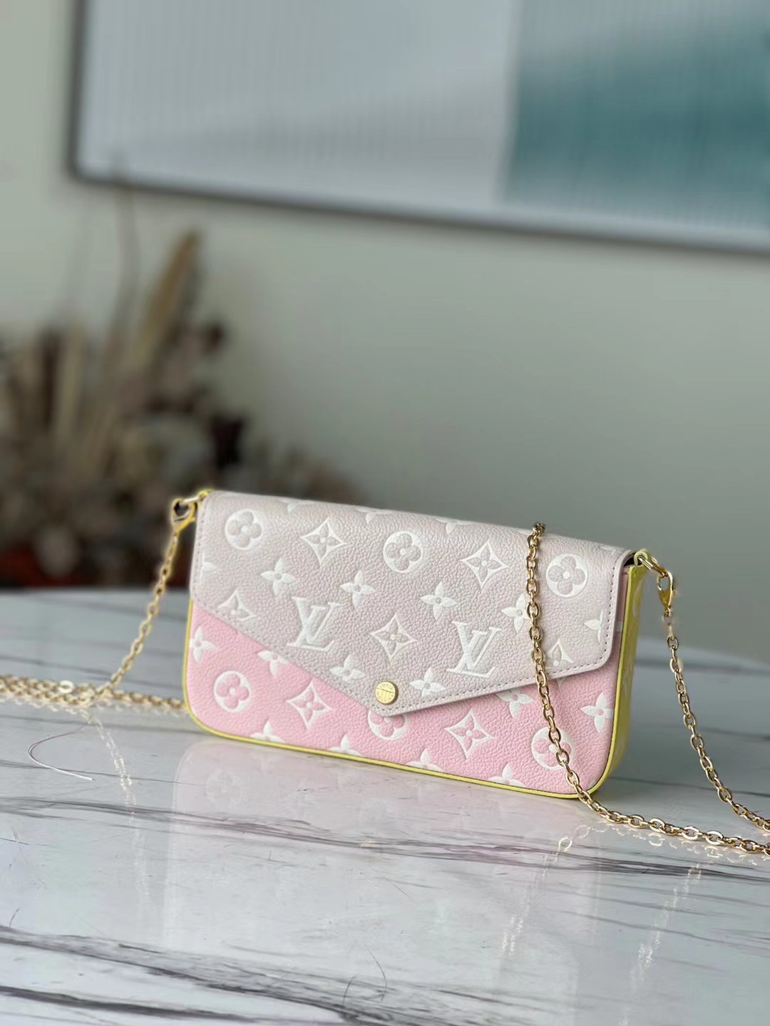 Louis Vuitton Shoulder Bag – LVSH1061