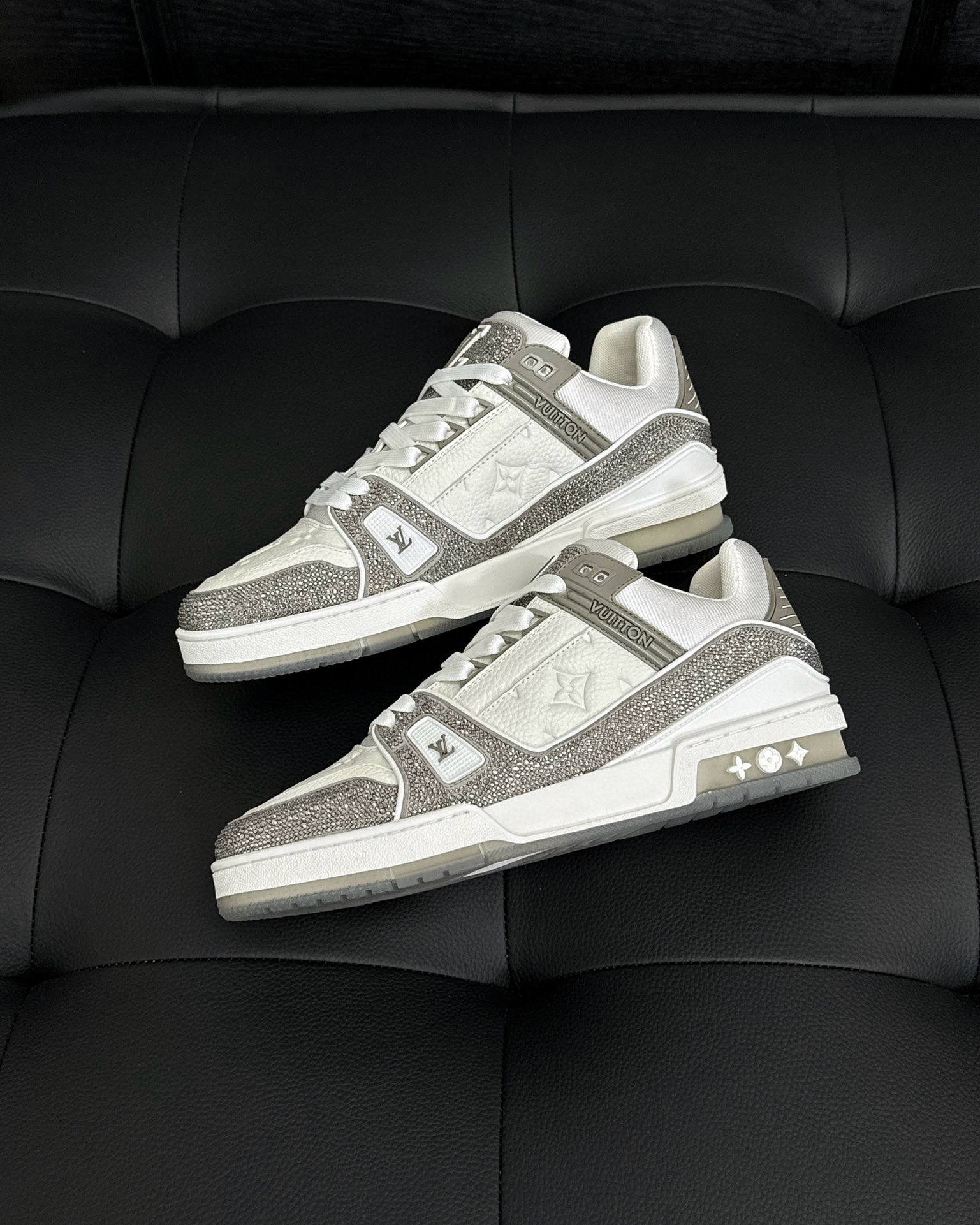 Louis Vuitton Sneaker – LSVT1407