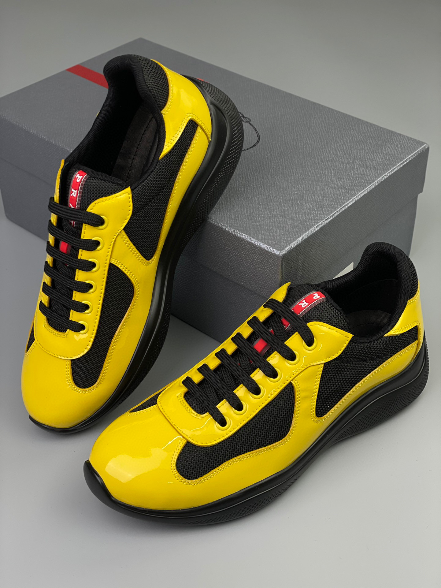 Prada Sneaker – PRDA1072
