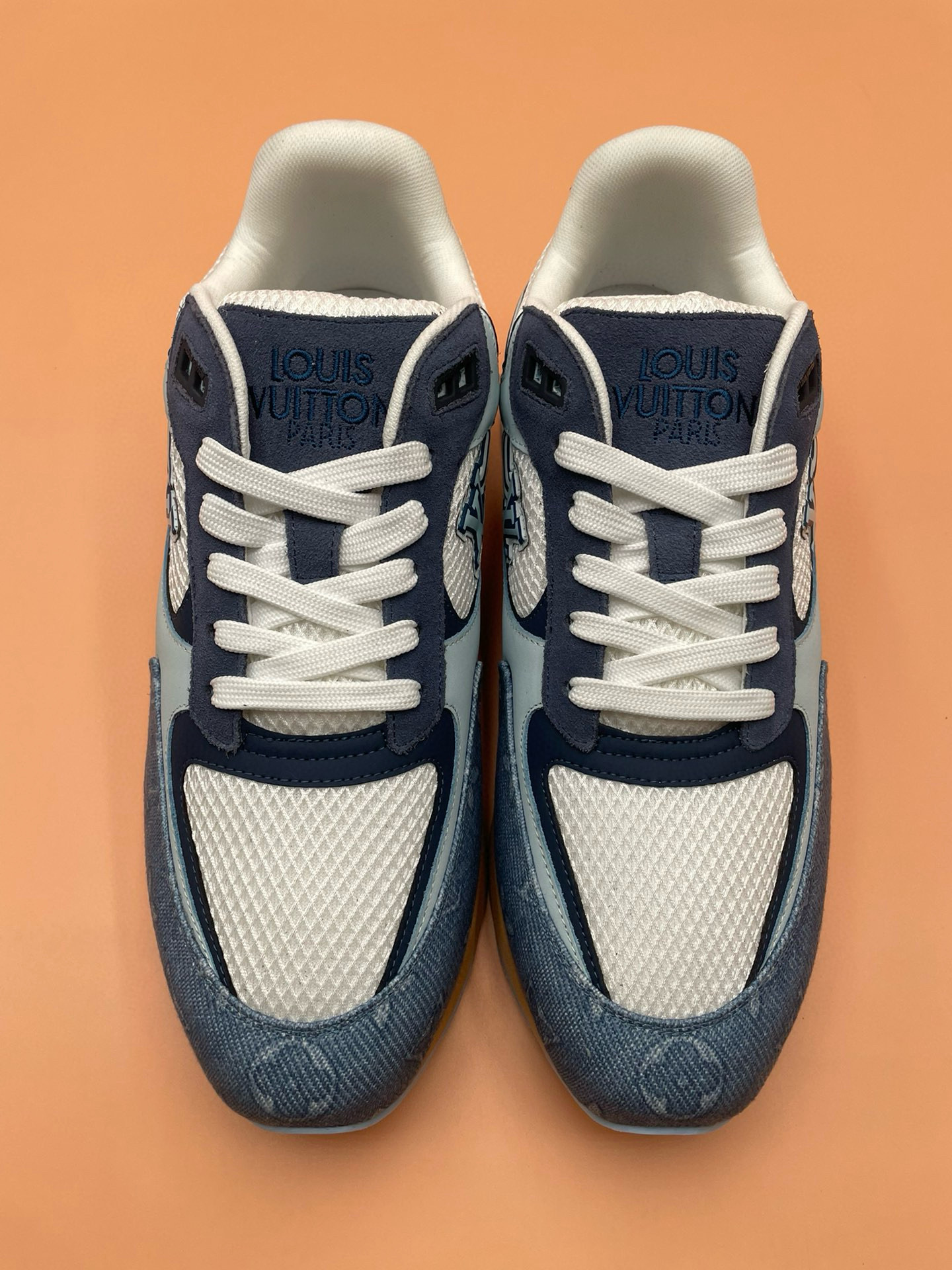 Louis Vuitton Sneaker – LSVT1424