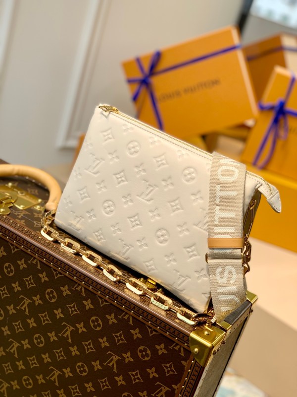 Louis Vuitton Shoulder Bag – LVSH1121