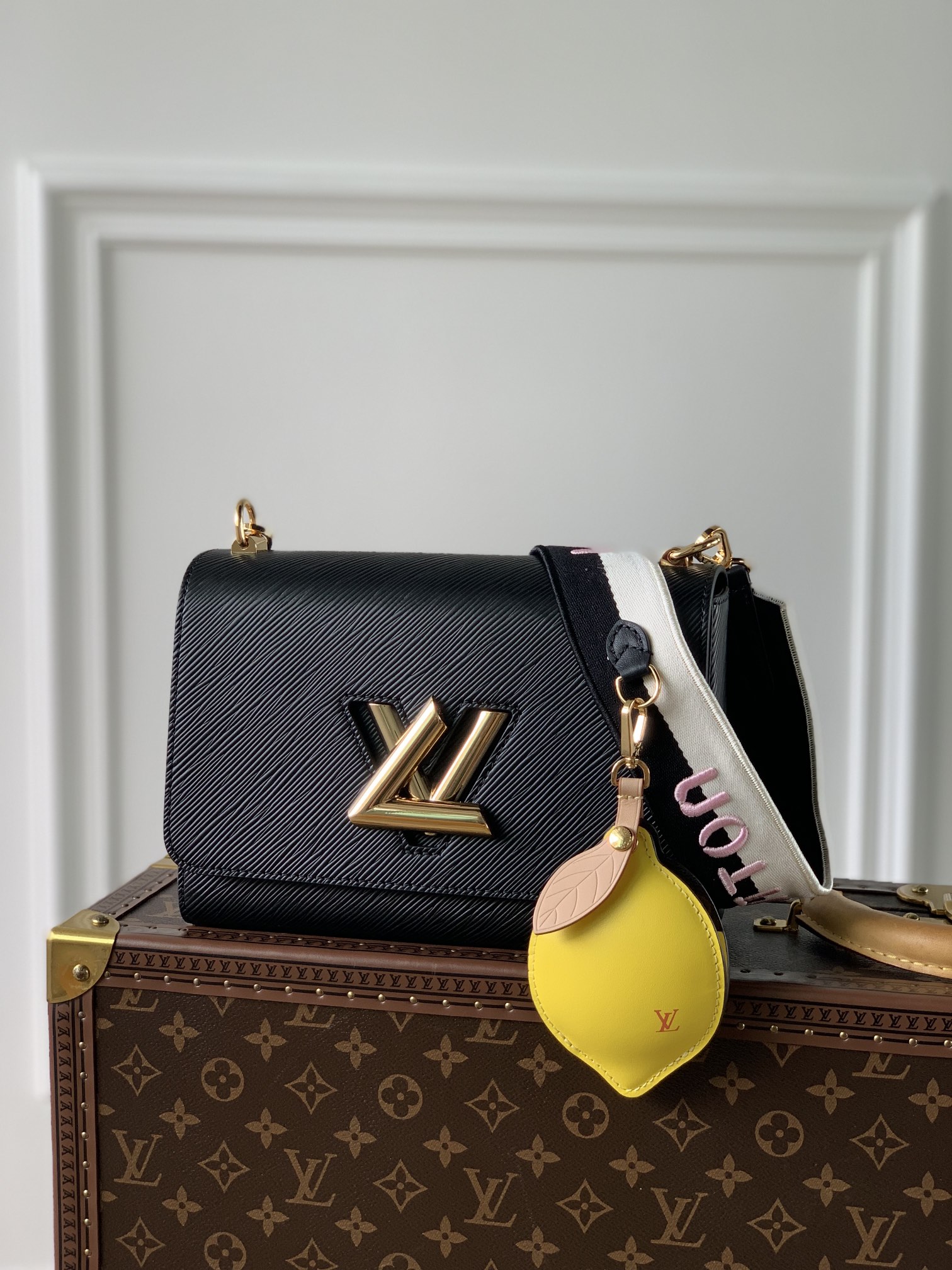 Louis Vuitton Shoulder Bag – LVSH1186