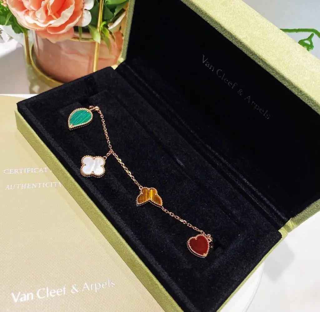 Van Cleef & Arpels Bracelet – JWWM1014