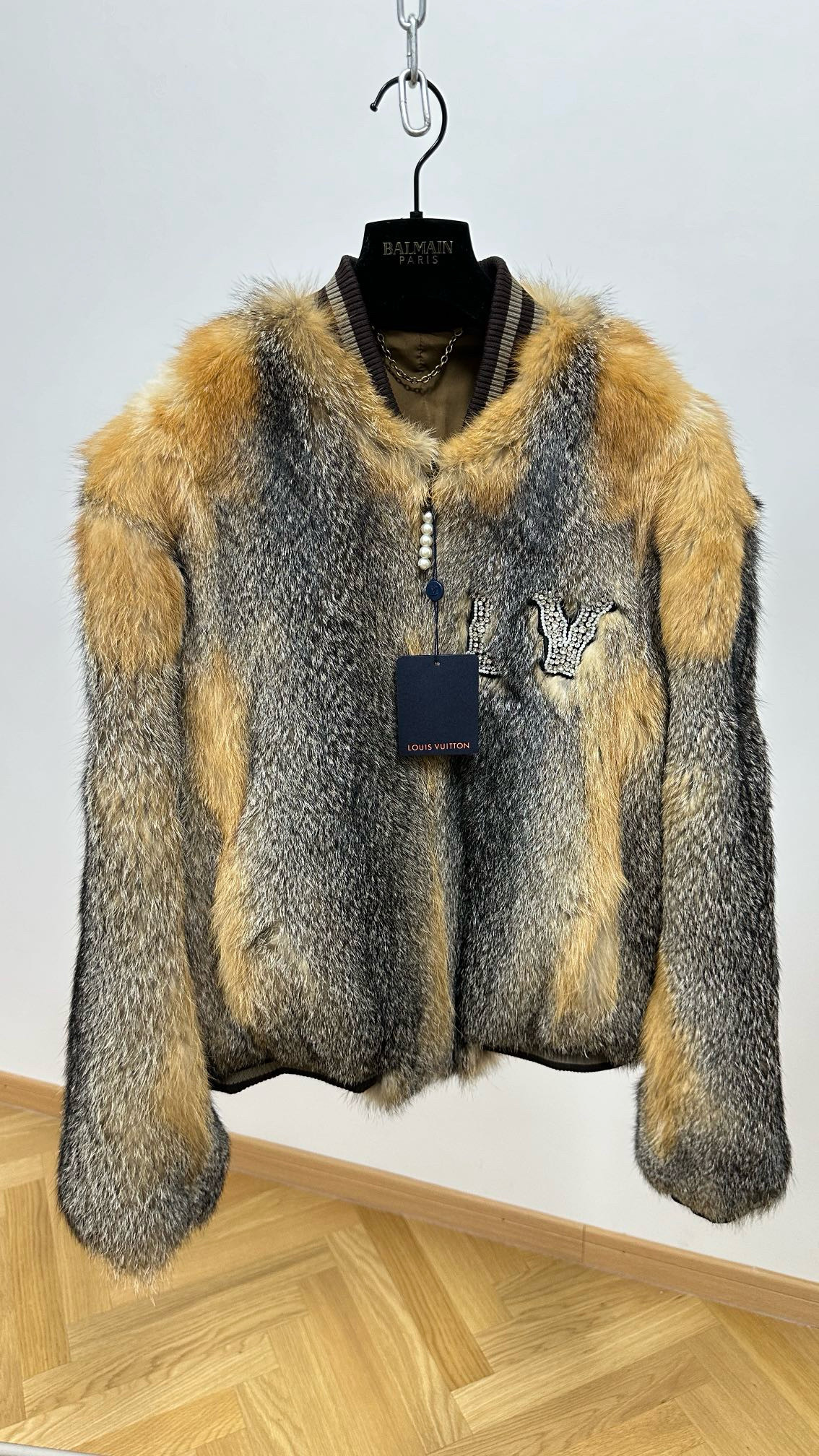 Louis Vuitton Fur Jacket – CJKT1680