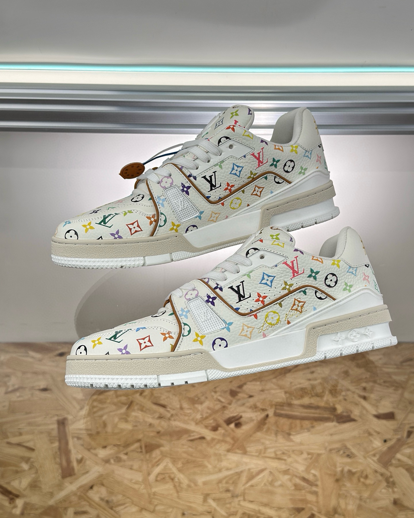 Louis Vuitton Sneaker – LSVT1450