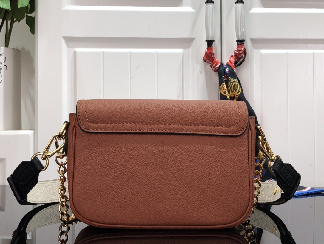Louis Vuitton Shoulder Bag – LVSH1035