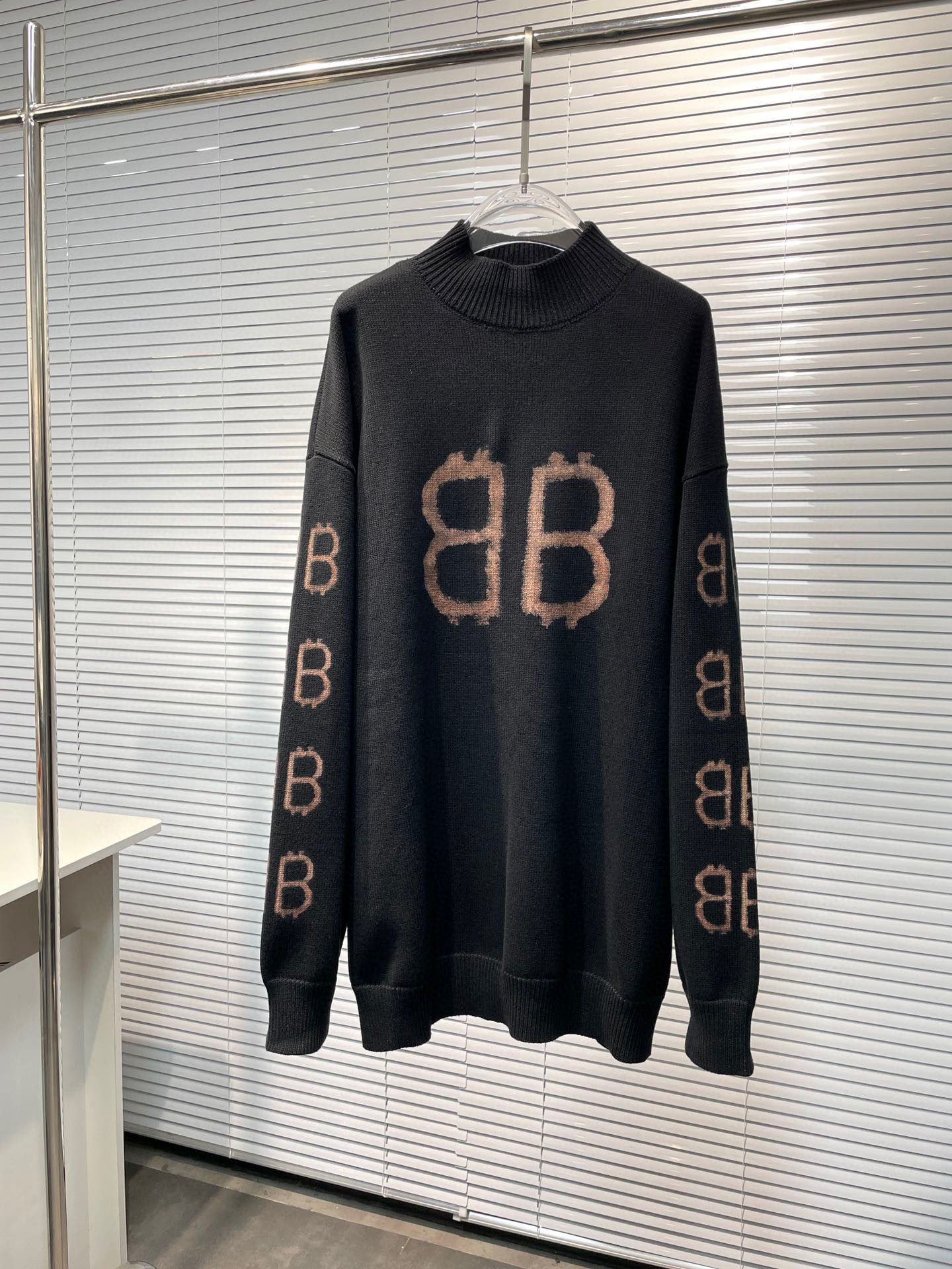 Balenciaga Sweater – SWHO1873