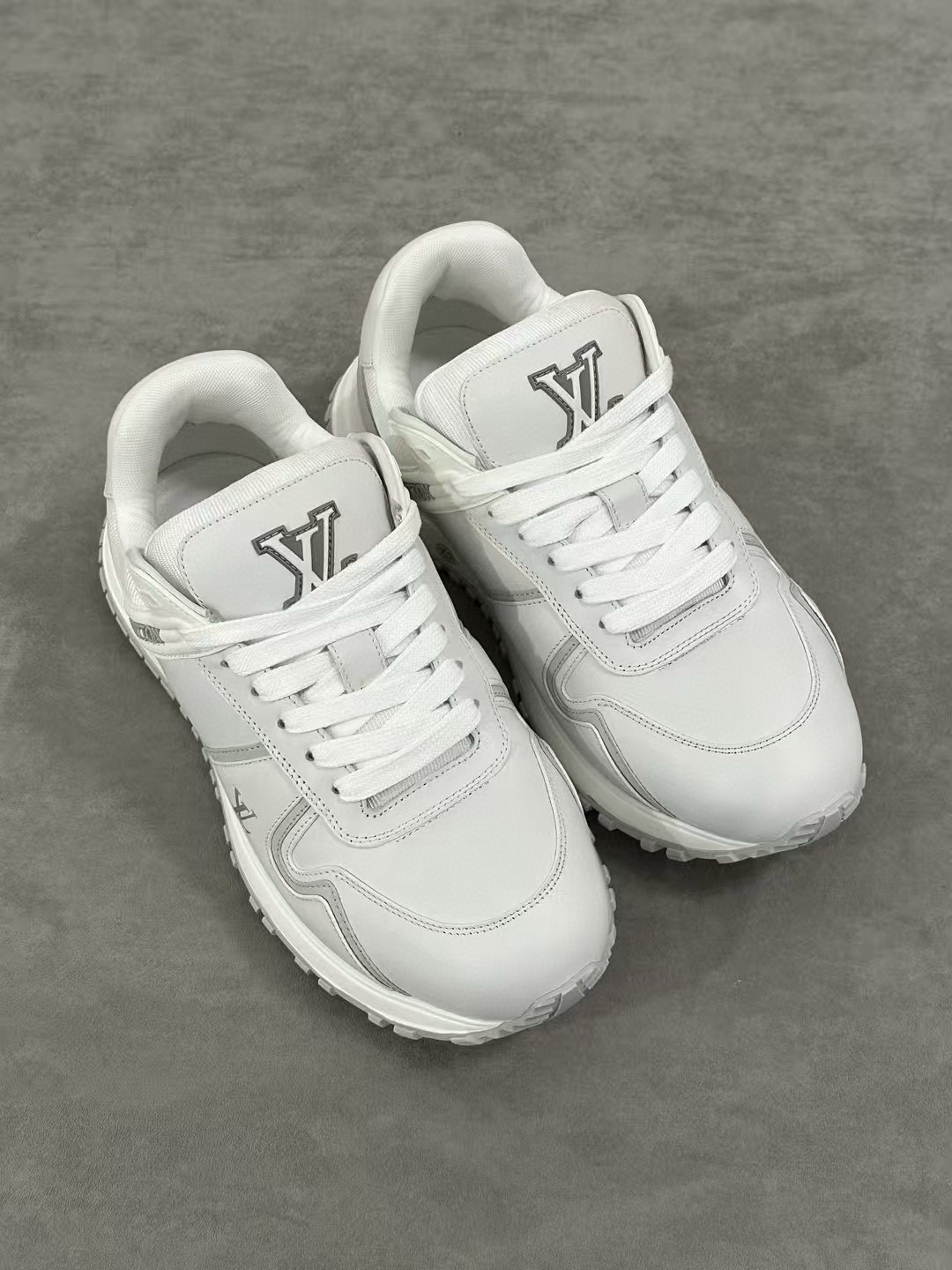 Louis Vuitton Sneaker – LSVT1486
