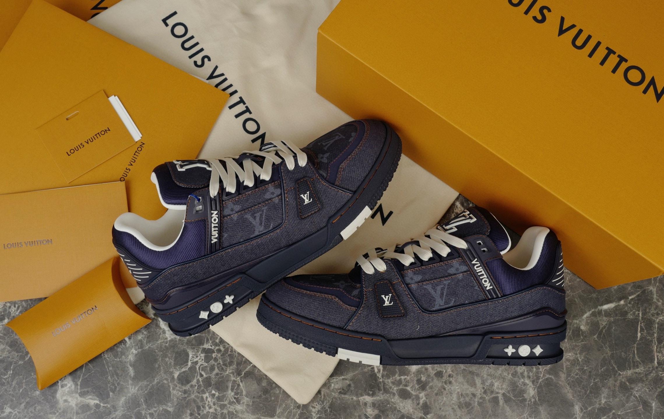Louis Vuitton Sneaker – LSVT1467