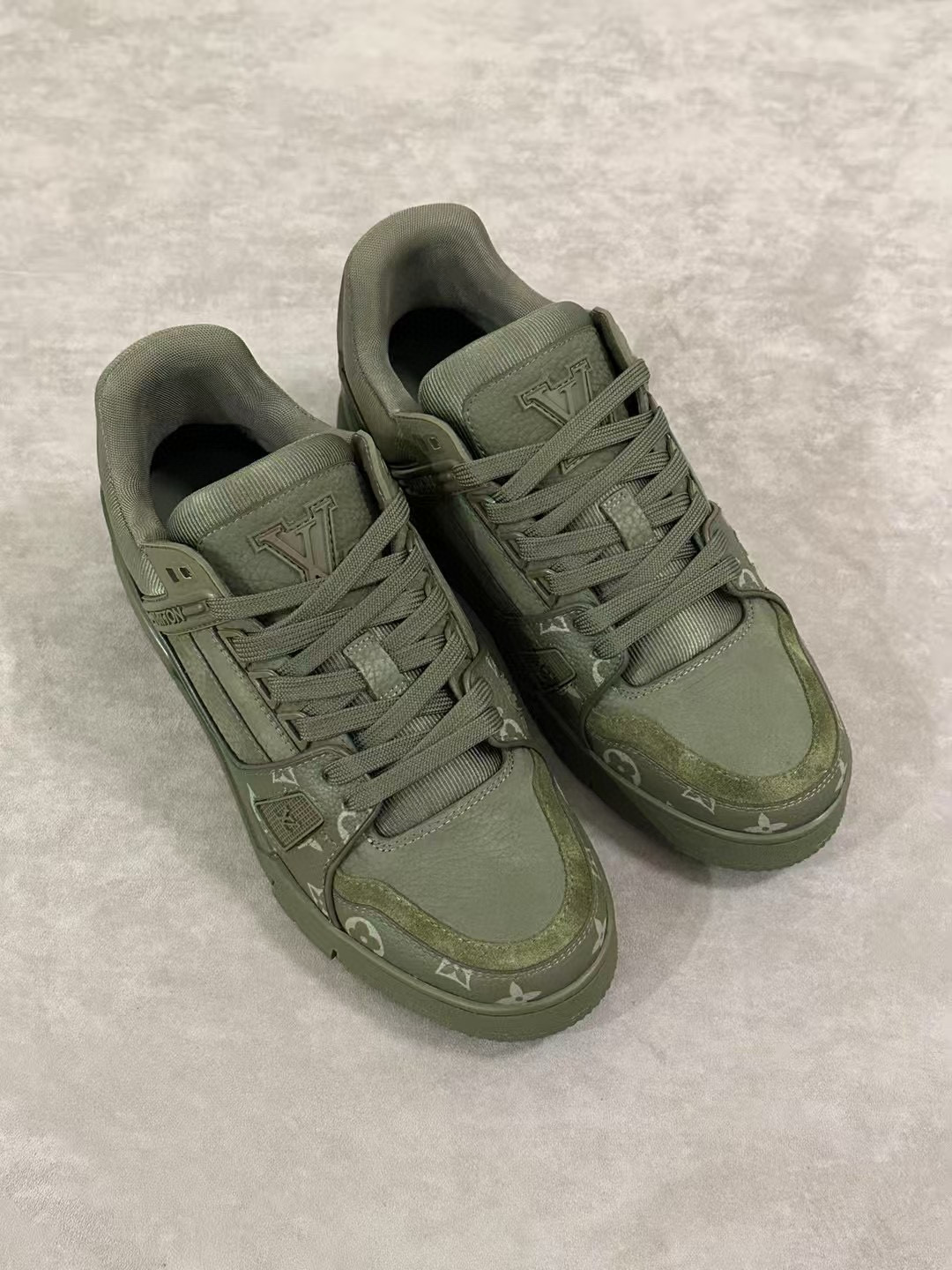 Louis Vuitton Sneaker – LSVT1482