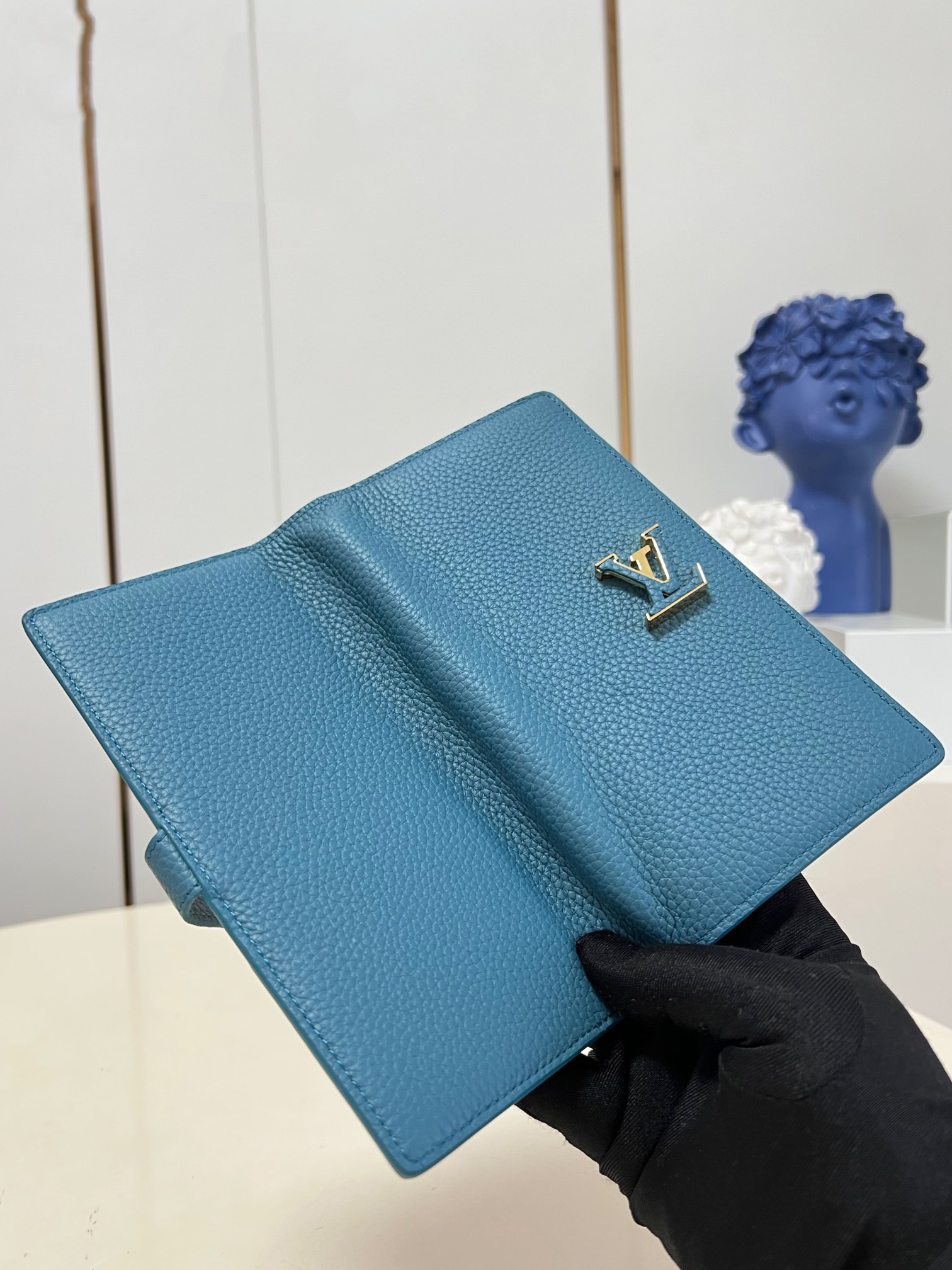 Louis Vuitton Wallet – MWLT1001