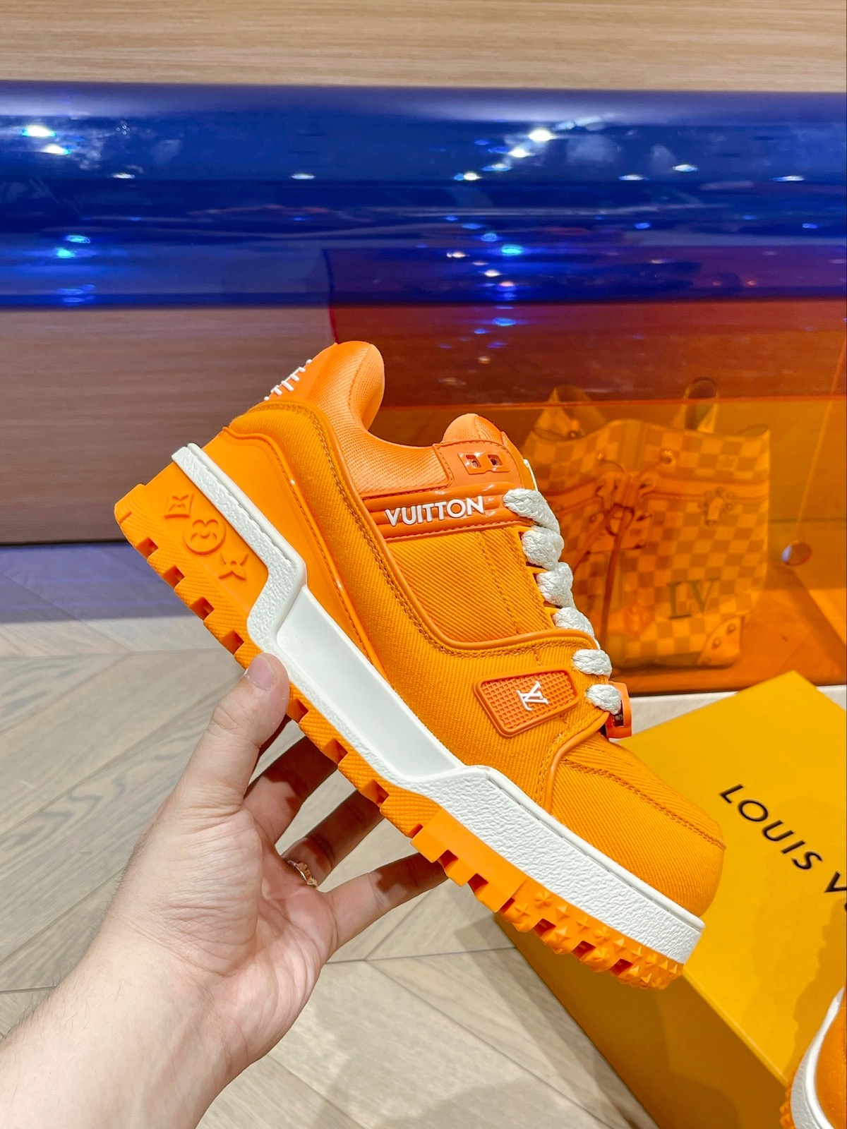 Louis Vuitton Sneaker – LSVT1269