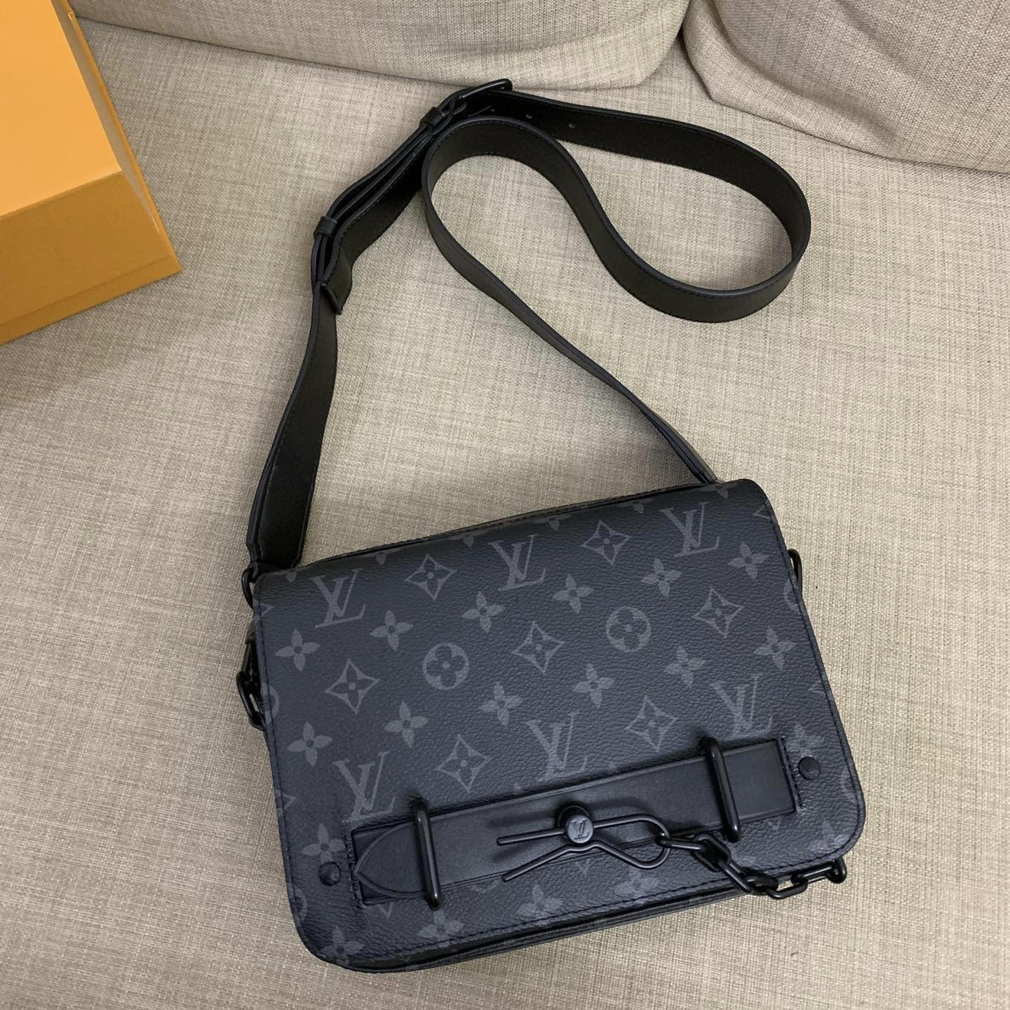 Louis Vuitton Bag – BBMC1026