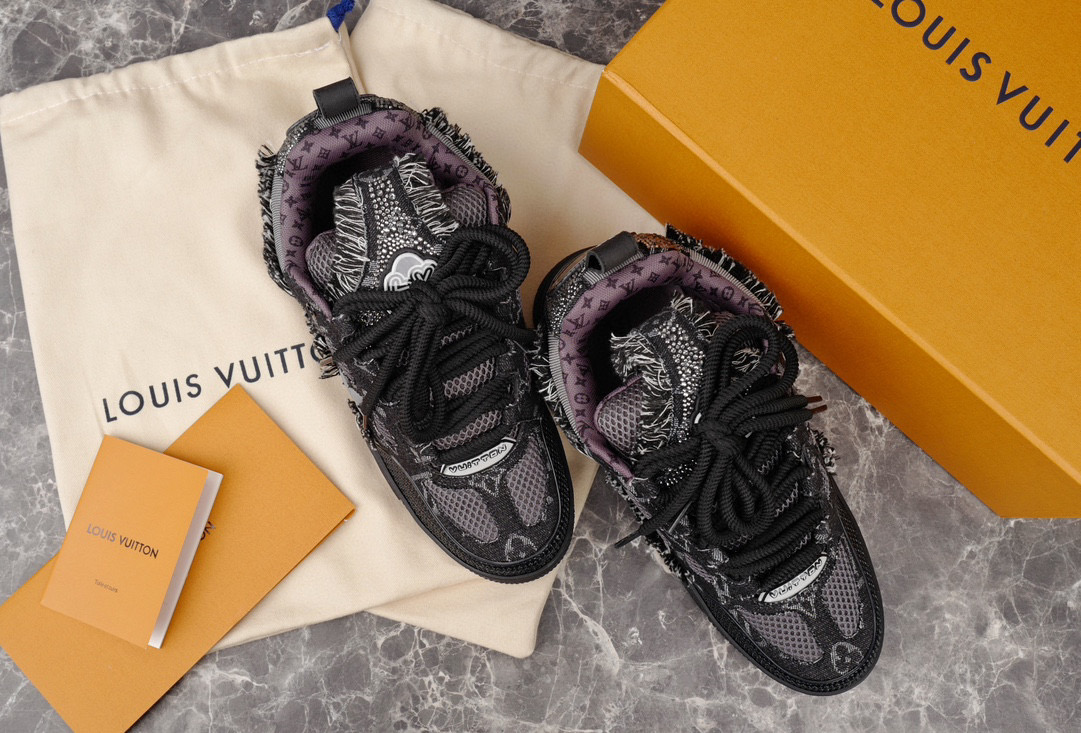 Louis Vuitton Sneaker – LSVT1289