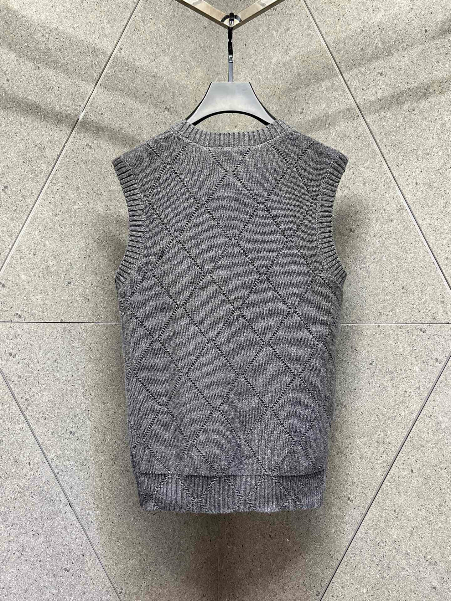 Givenchy Sweater – SWHO2442