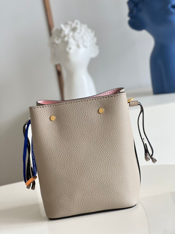 Louis Vuitton Shoulder Bag – LVSH1032