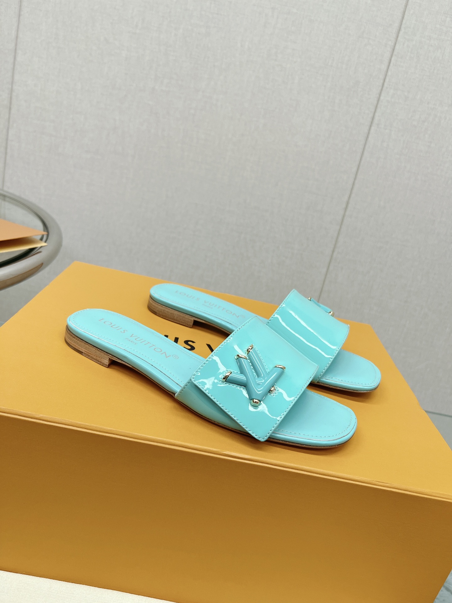 Louis Vuitton Sandal – WOLV1058