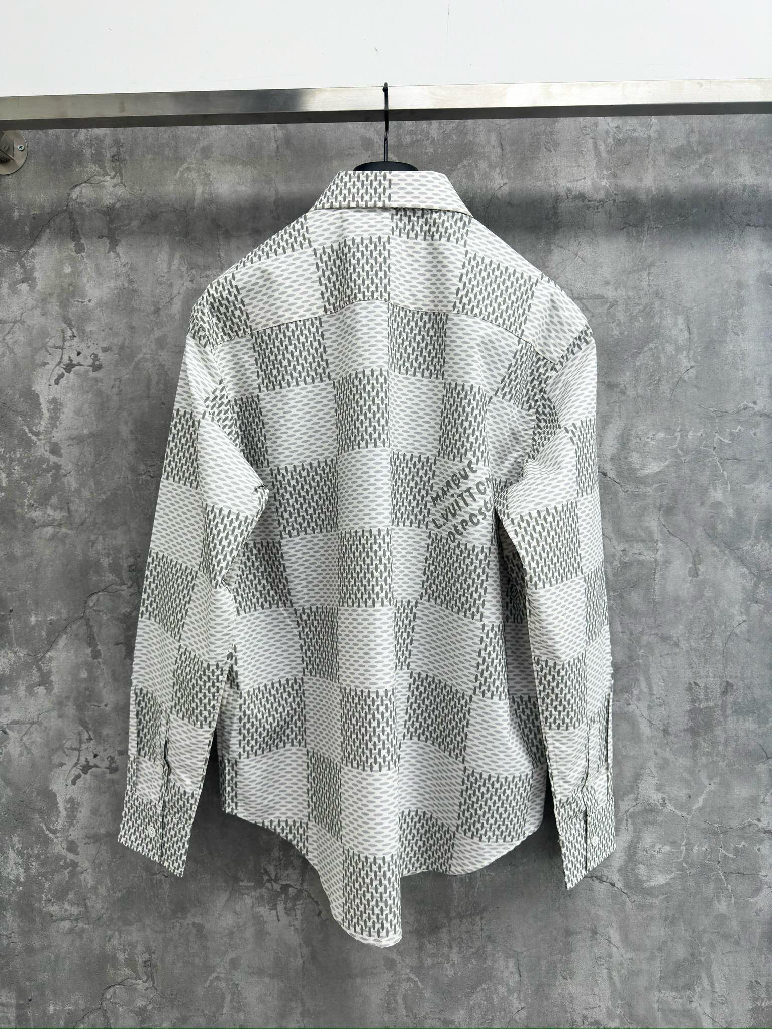 Louis Vuitton Shirt – SHTR1469