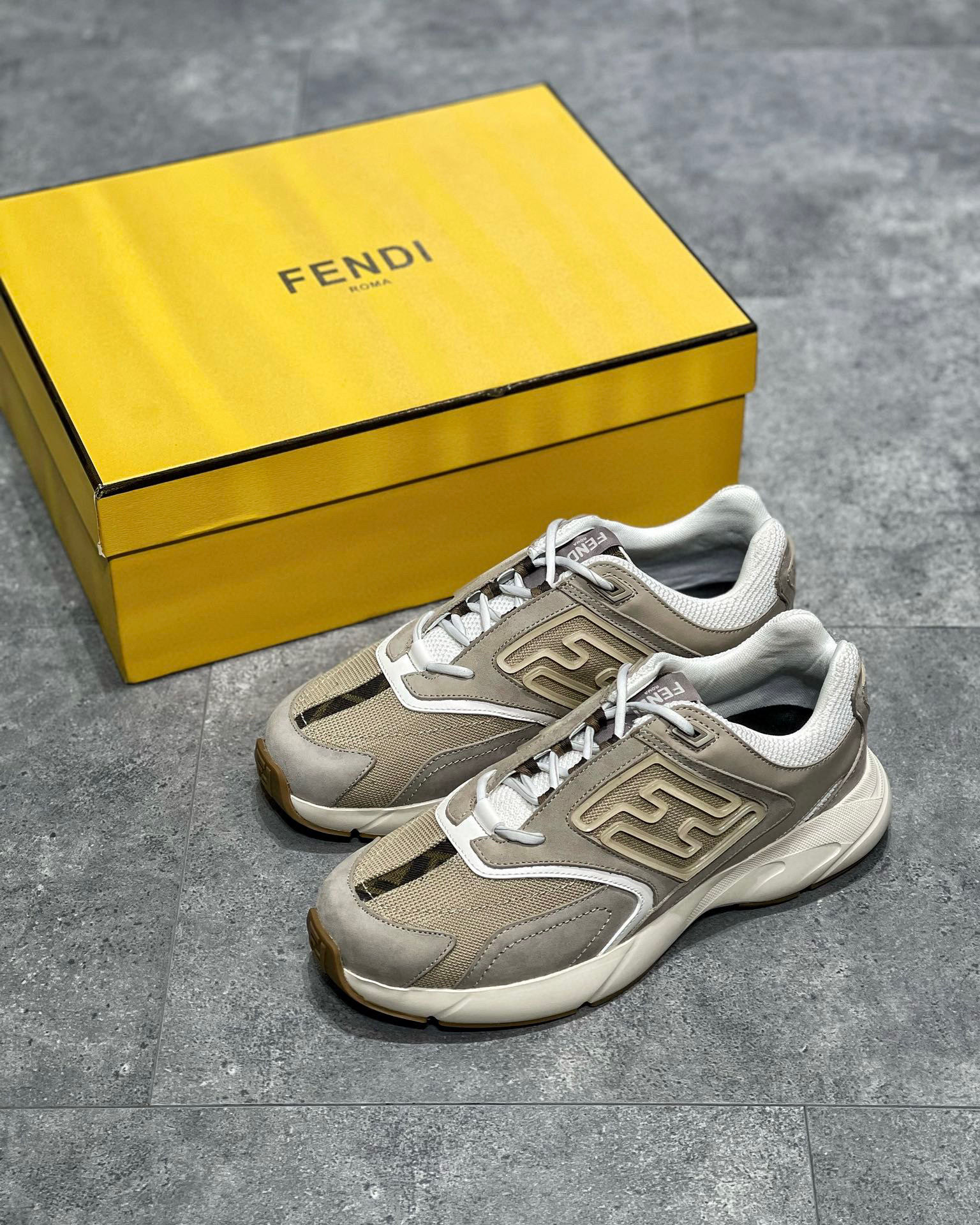 Fendi Sneaker – FEND1068