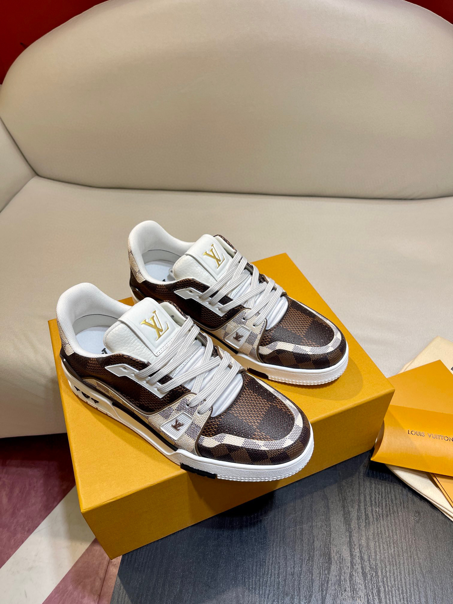 Louis Vuitton Sneaker – LSVT1228
