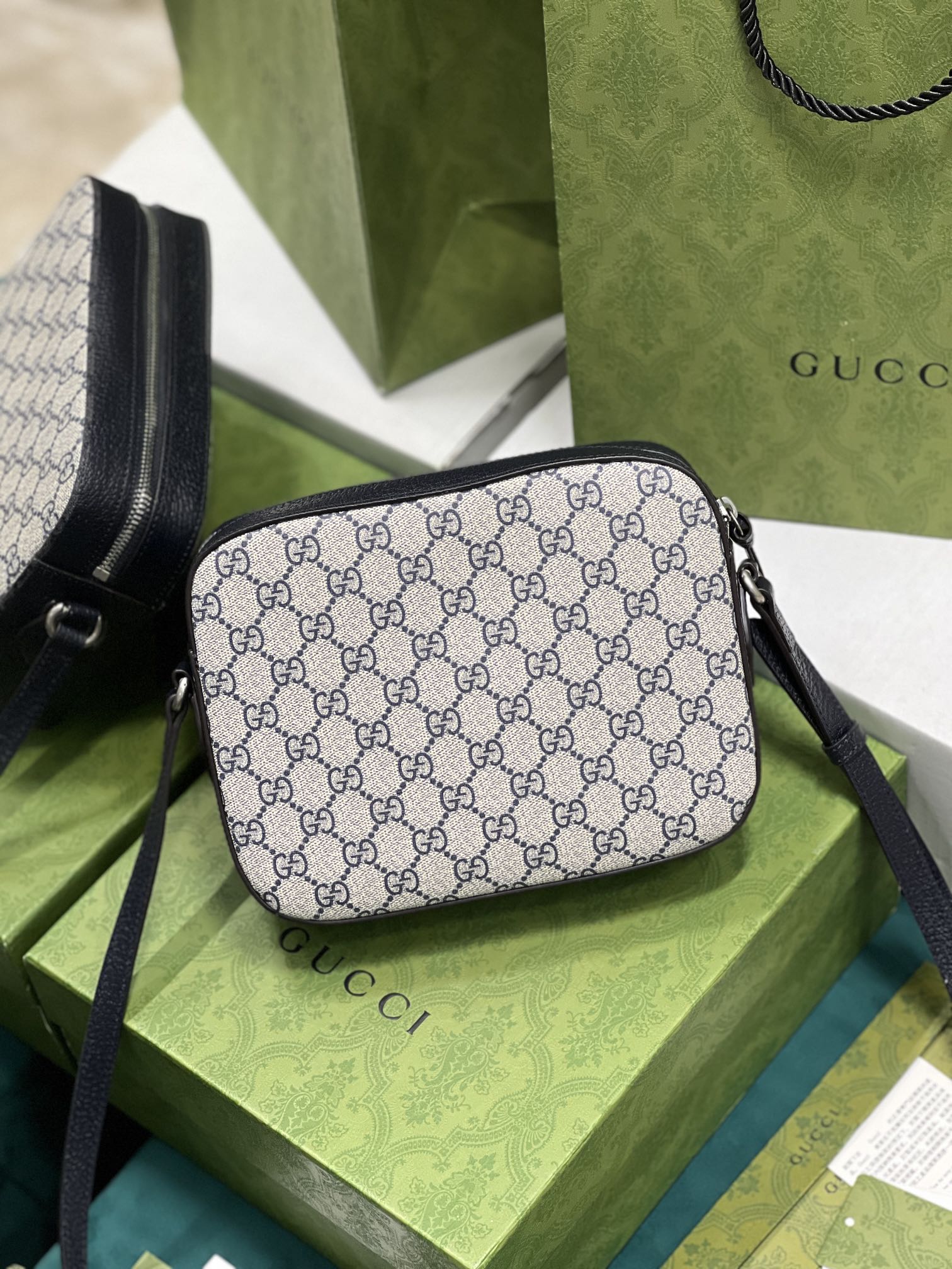 Gucci Shoulder Bag – GUSB1048