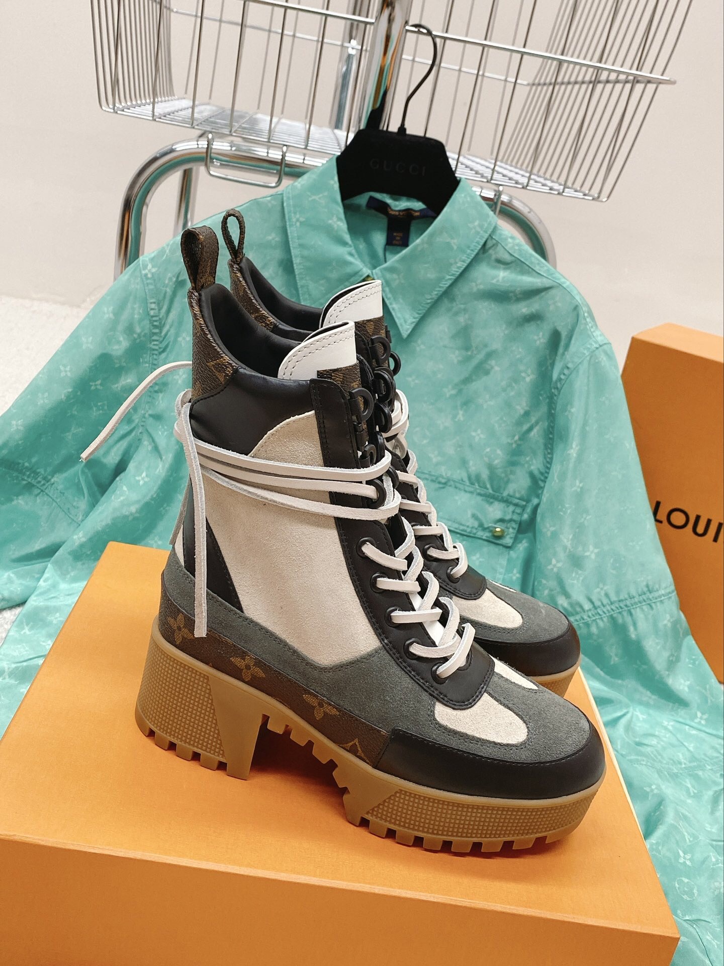 Louis Vuitton Boots – WOLV1007